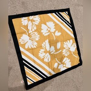 Beautiful Vintage Glentex Scarf like new